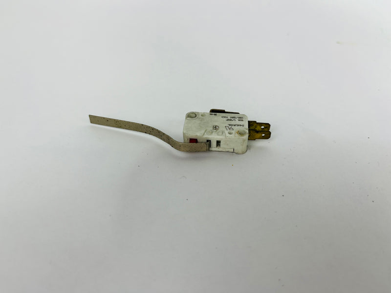 True Fitness 500AHRCO Treadmill Power Entry Limit Switch D44LR1ML (PP96)