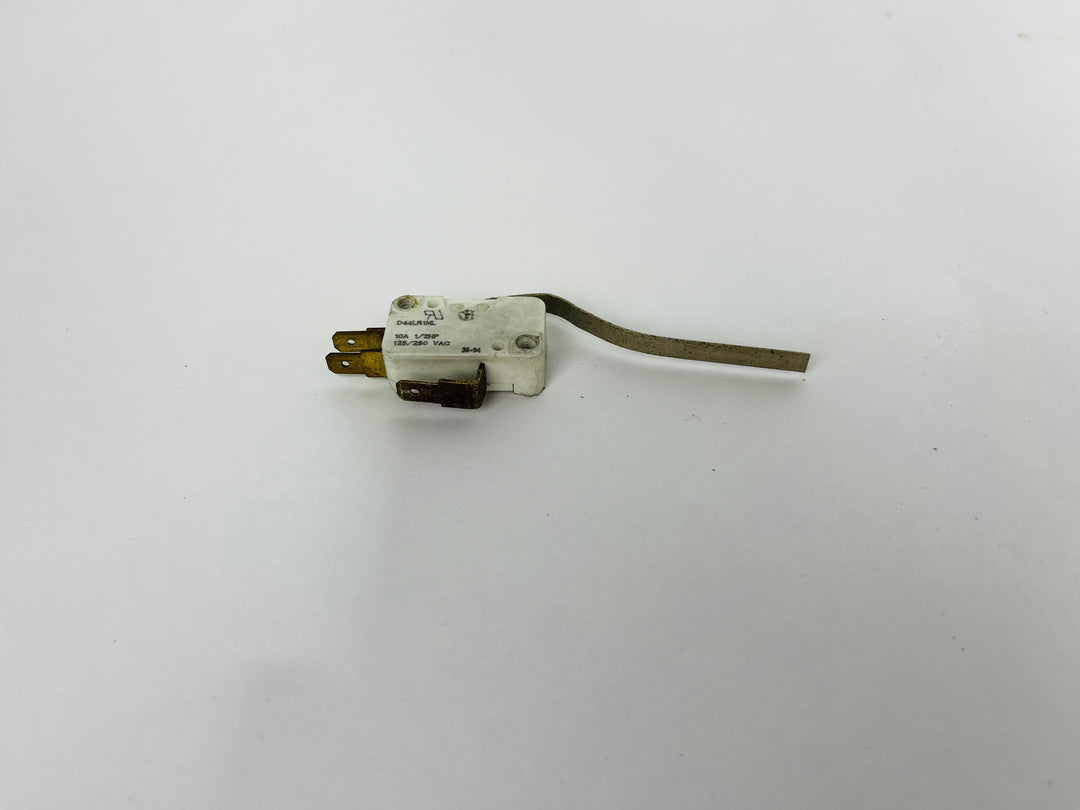 True Fitness 500AHRCO Treadmill Power Entry Limit Switch D44LR1ML (PP96)