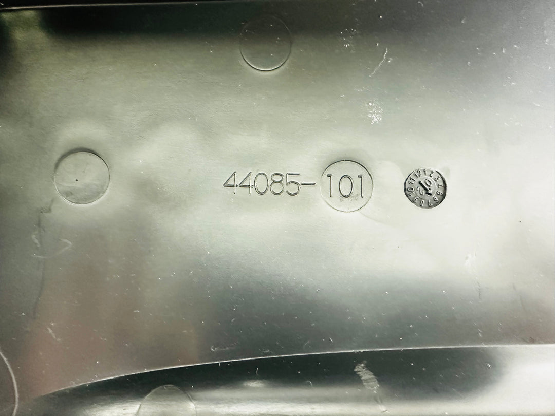 Precor M9.31 M9.33 M9.35 C932 C934 Treadmill Left Plastic Endcap 44085-101 (EC97)